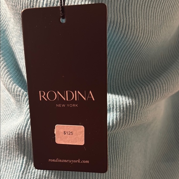 Fitted Blue Sleeveless Tank Top - Picture 3 of 4